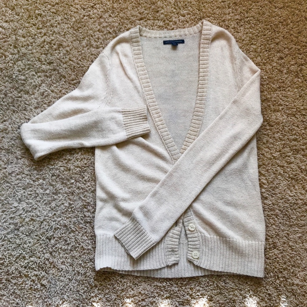 American Eagle cream cardigan